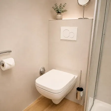 Apartment No 9 *