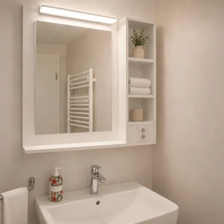Apartment No 9 *
